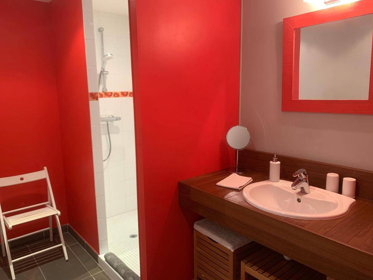Double Room with Private Bathroom in Rochetaillée-sur-Saône, Lyon et ses environs