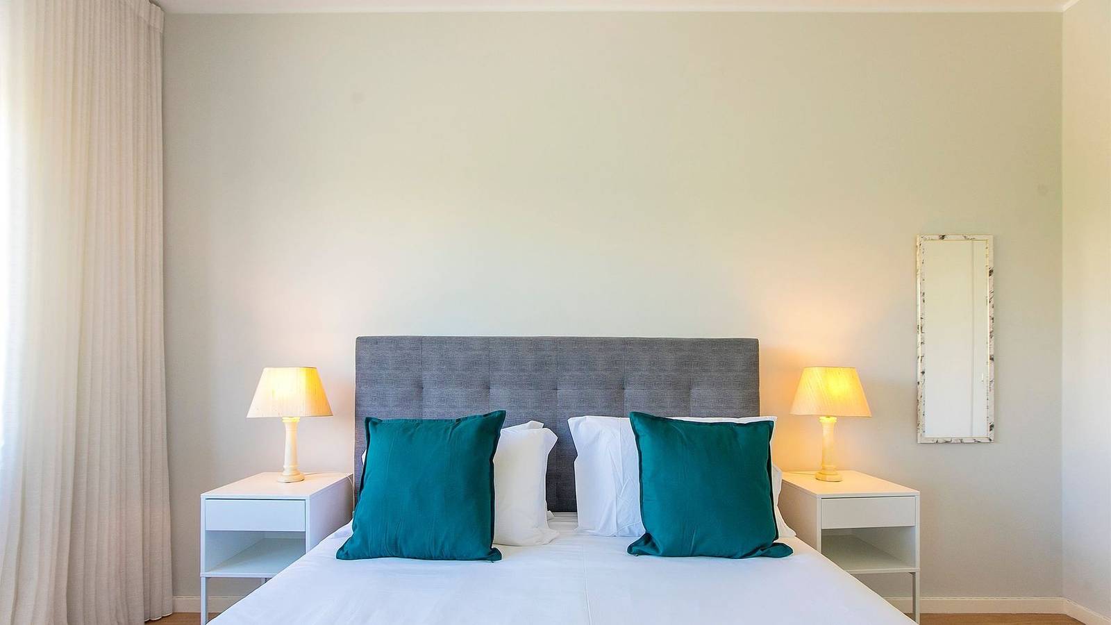 Entire apartment, 3Br Apartment in Santa Catarina by Lovelystay in Santo Ildefonso, Porto