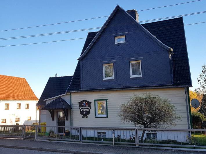 Ferienwohnung für 6 Personen, mit Terrasse und Garten in Elend
