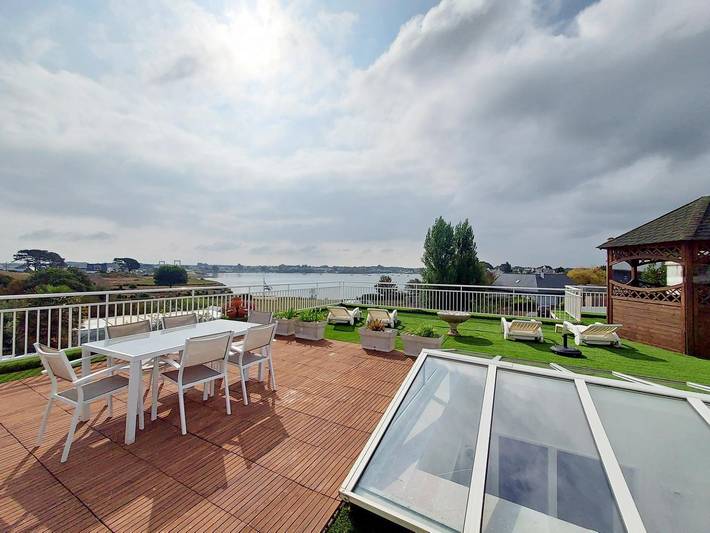 Maison de vacances pour 6 personnes, avec terrasse et jacuzzi, animaux acceptés à Plouhinec (Morbihan)