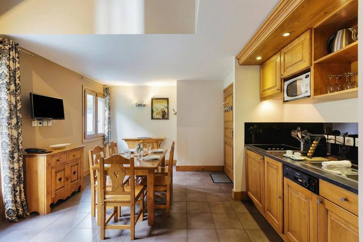 Ganze Wohnung, V Buet 53: Beside Ski Lift; Pool, Sauna & Gym in Vallorcine, Region Bonneville