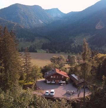 Hütte für 9 Personen, mit Ausblick und Garten am Spitzingsee