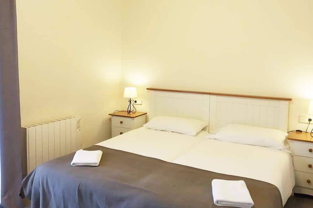 Entire apartment, Apartament Santa Fe in Gualba, Barcelona Inland