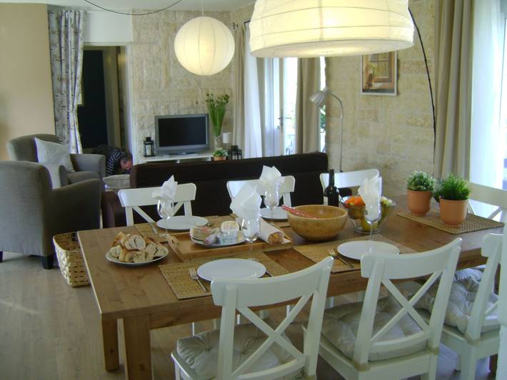 Villa pour 11 personnes, avec balcon ainsi que piscine et jardin, adapté aux familles dans le Gard - 2
