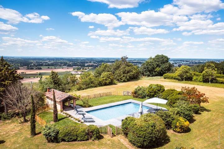 Location de vacances pour 12 personnes, avec jardin ainsi que piscine et vue à Corbarieu - 3