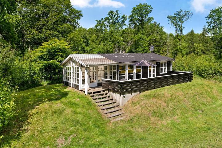 Feriehus for 5 personer, med terrasse i Sæby