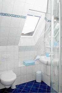 Ferienwohnung für 3 Personen, mit Garten und Balkon, kinderfreundlich in Neuharlingersiel - 2