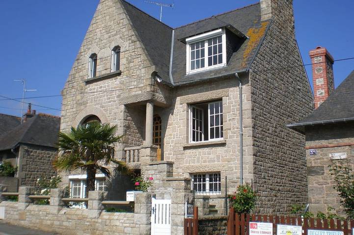Maison de vacances pour 10 personnes, avec jardin et balcon à Dinard