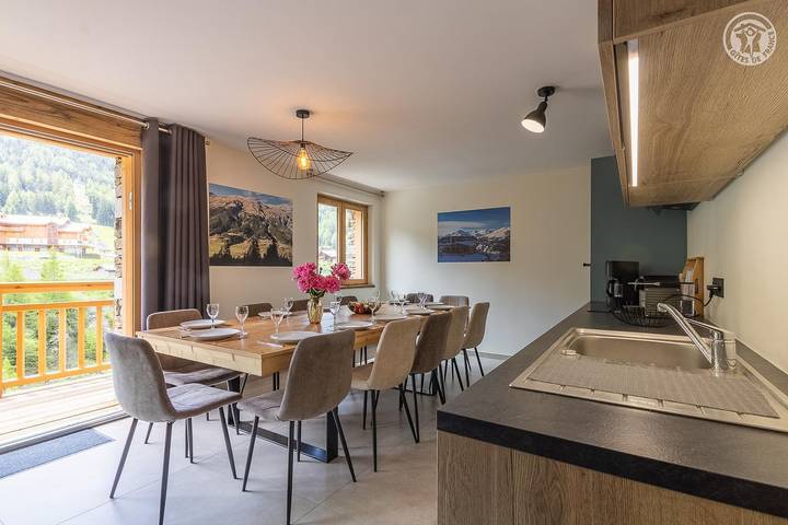 Gîte pour 12 personnes, avec sauna ainsi que jacuzzi et terrasse à Lanslebourg-Mont-Cenis - 4