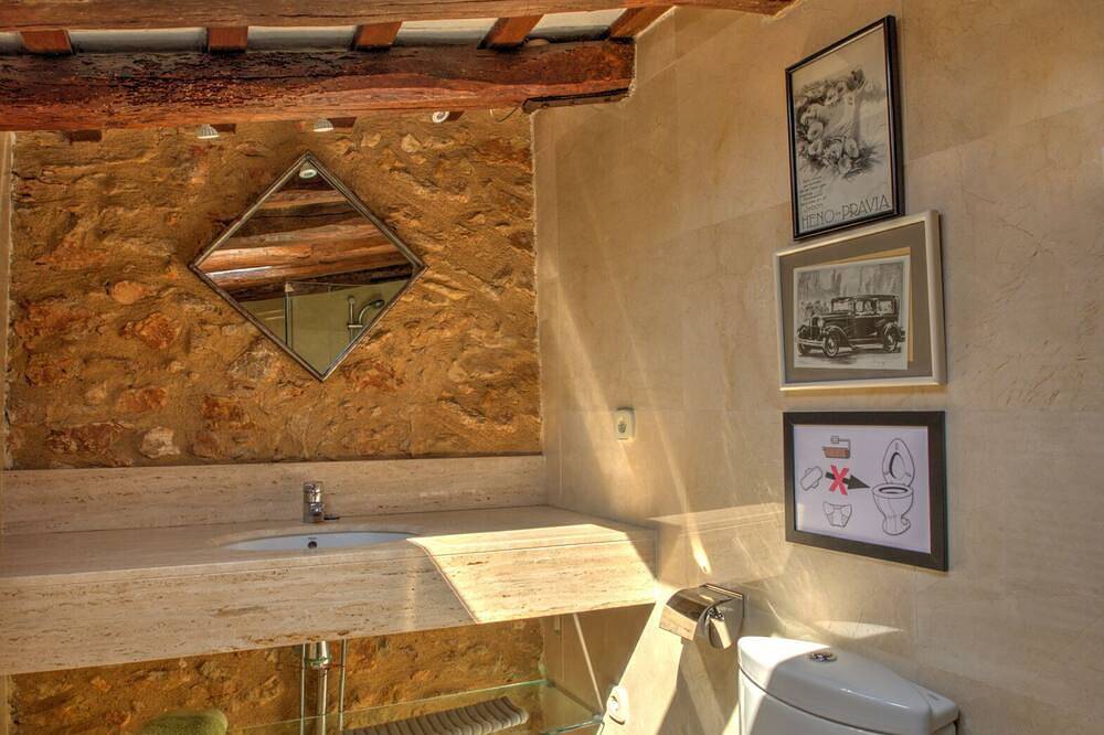 Appartement entier, Can Felip Penthouse with Fantastic Views in Palafrugell, Costa Brava