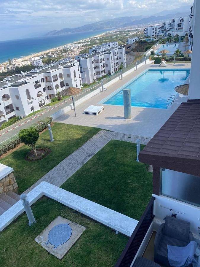 Appartement de vacances pour 4 personnes, avec piscine ainsi que terrasse et vue, animaux acceptés
