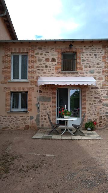 Gîte pour 2 personnes, avec jardin dans la Loire