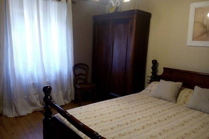 Gîte pour 2 personnes, avec terrasse, animaux acceptés à La Malène - 2