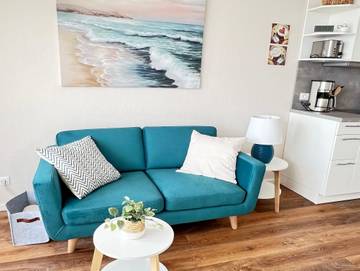 Ferienwohnung für 2 Personen, mit Seeblick und Balkon in der Lübecker Bucht