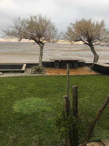 Gîte pour 4 personnes, avec terrasse ainsi que jardin et vue dans Plage du Mauret