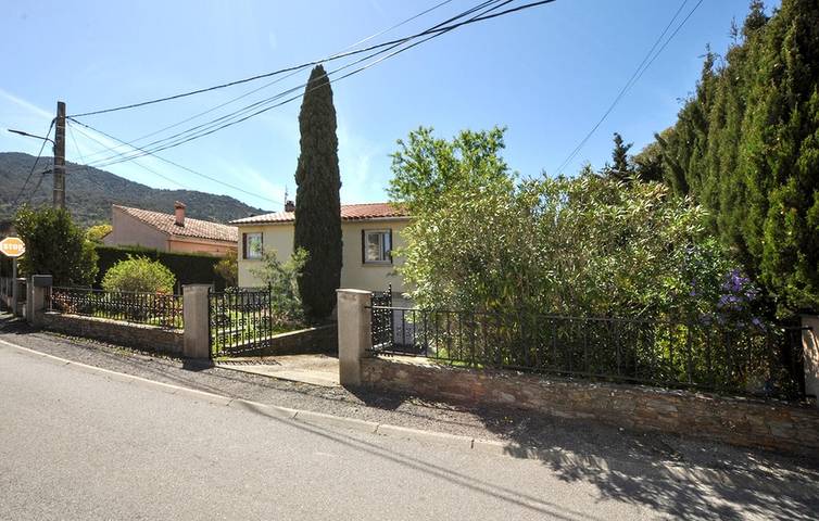 Location de vacances pour 10 personnes, avec jardin ainsi que piscine et terrasse, animaux acceptés à Sorède - 3