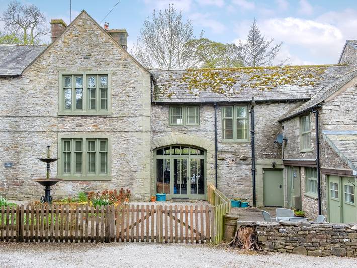 Agriturismo per 10 persone, con giardino, con animali domestici in Eden