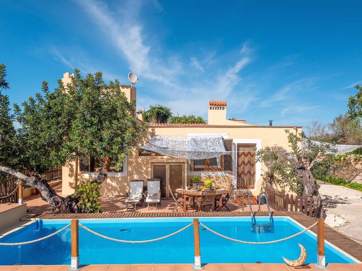 Finca mit Hund für 4 Personen, mit Balkon/Terrasse und Meerblick sowie Garten und Pool in Llucmajor - 2