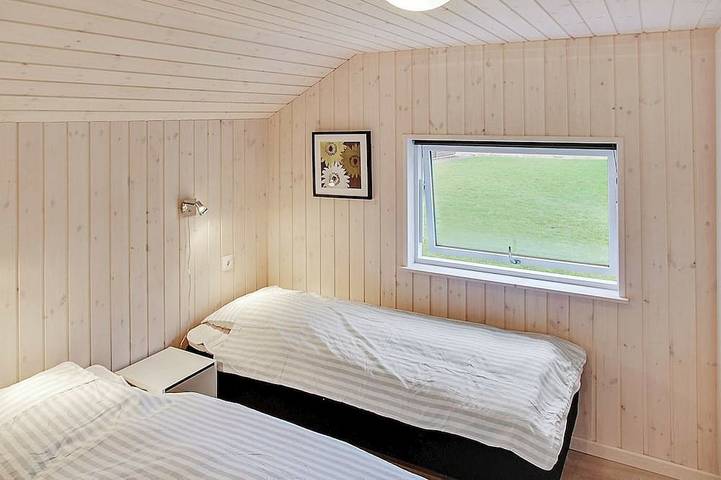 Ferienhaus für 12 Personen, mit Pool und Sauna sowie Terrasse und Whirlpool in Olpenitz - 2