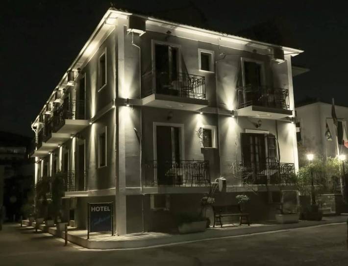 Hôtel, avec Balcon et Jardin