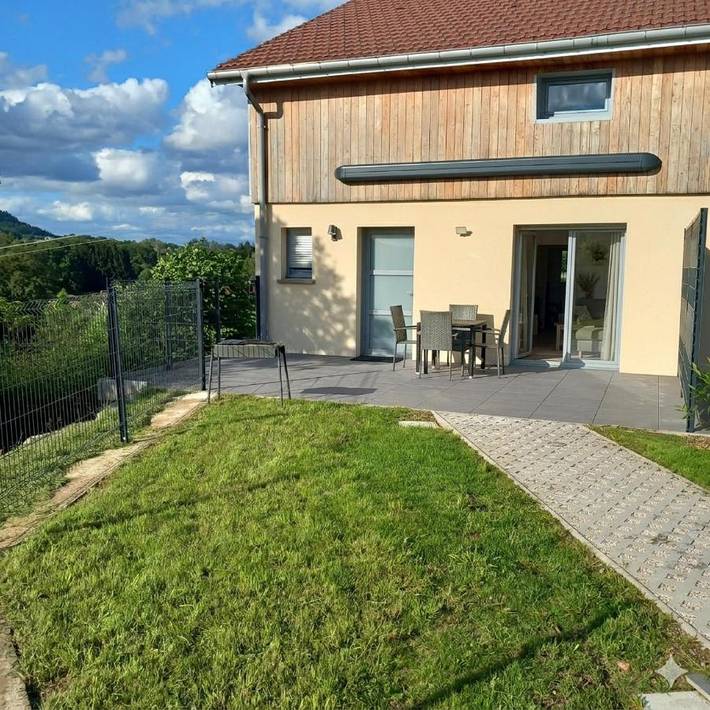 Location de vacances pour 4 personnes, avec jardin et vue à Champ-le-Duc - 4