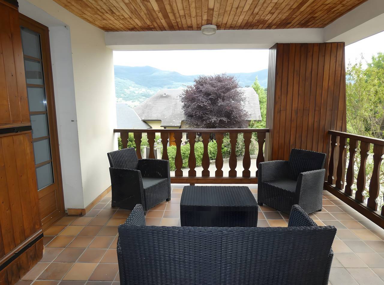 Ferienhaus 'Maison L'arrieulat' mit Bergblick, Gemeinschaftsterrasse und Wlan in Argelès-Gazost, Französische Pyrenäen