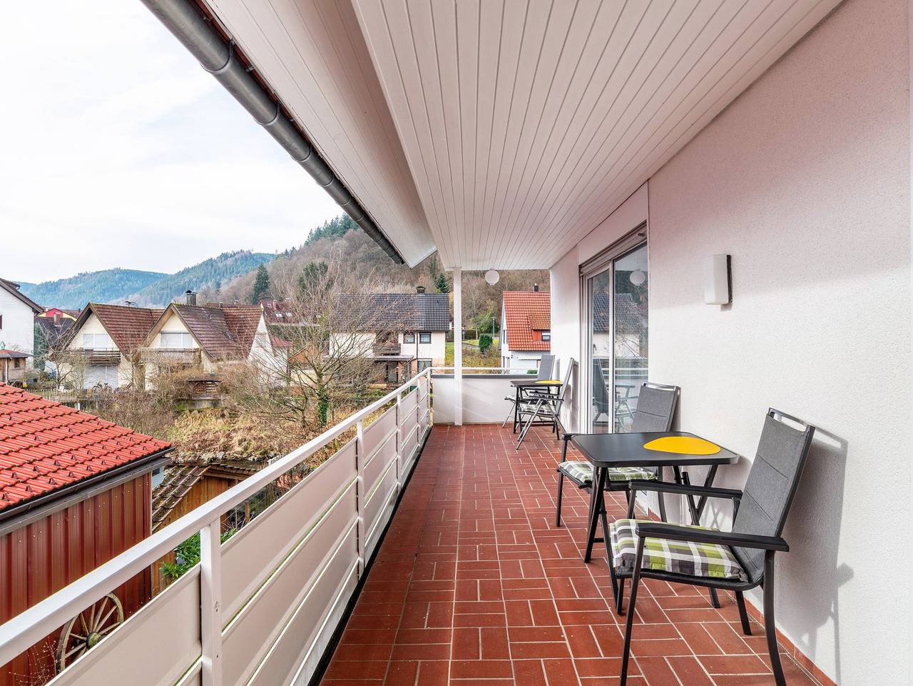 Ganze Ferienwohnung, Ferienwohnung mit Balkon - Ferienwohnung mit Balkon in Calmbach, Bad Wildbad