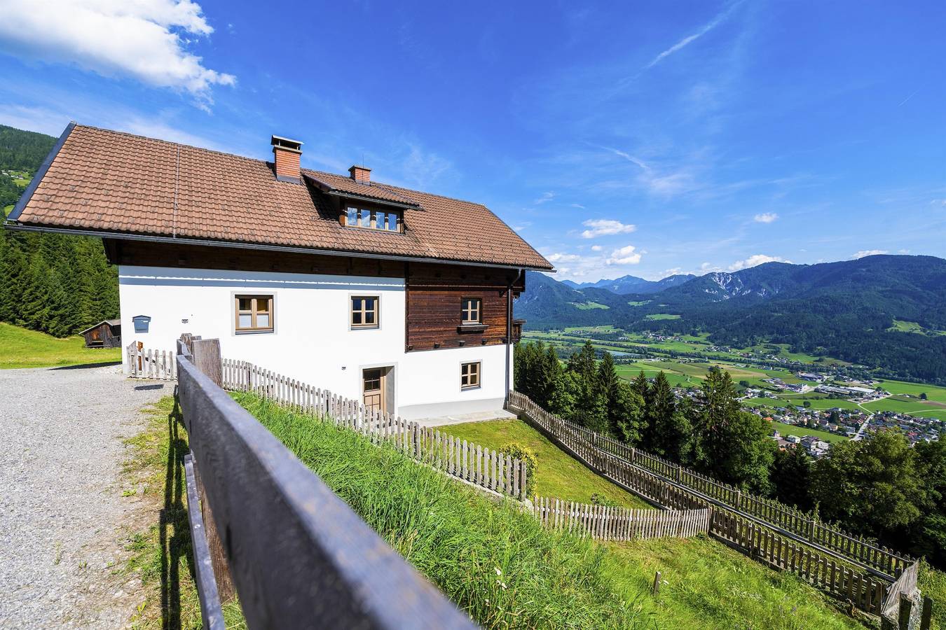 Beim Rauter – Emberger Alm in Kreuzeckgruppe, Berg im Drautal