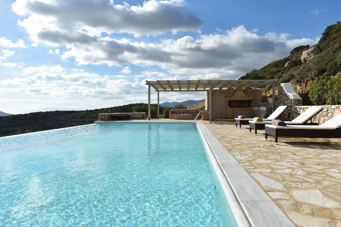 Villa Moonlight · Exquisite villa for 10 with pool in Paros
