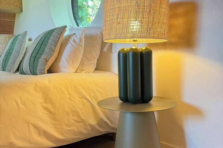 Location de vacances pour 15 personnes, avec Balcon ainsi que Jardin et Piscine à Donnay - 2