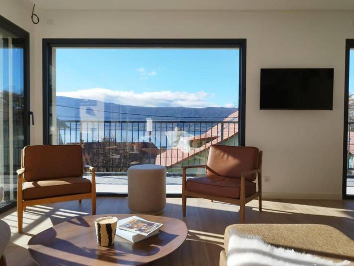 Villa pour 7 personnes, avec vue ainsi que vue sur le lac et terrasse à Veyrier-du-Lac