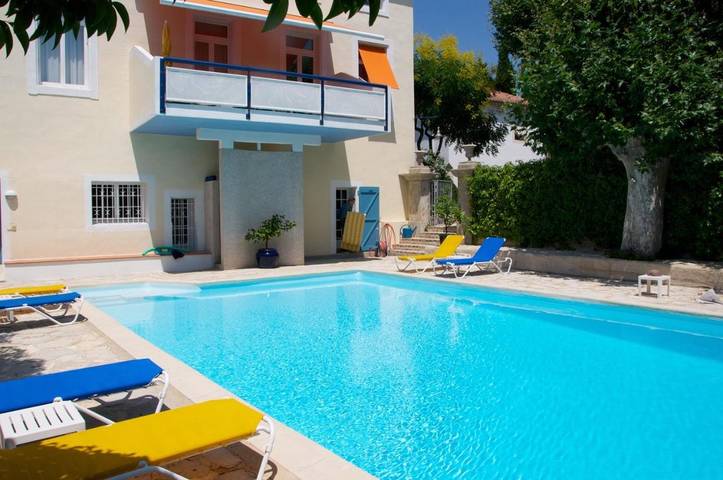 Gîte pour 2 personnes, avec Balcon et Terrasse ainsi que Jardin et Piscine à Nissan-lez-Enserune - 2
