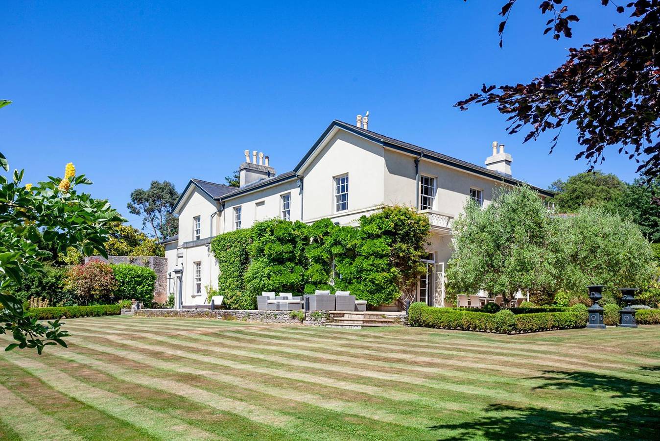 Holiday Rental for 10 People in Torquay, Torbay