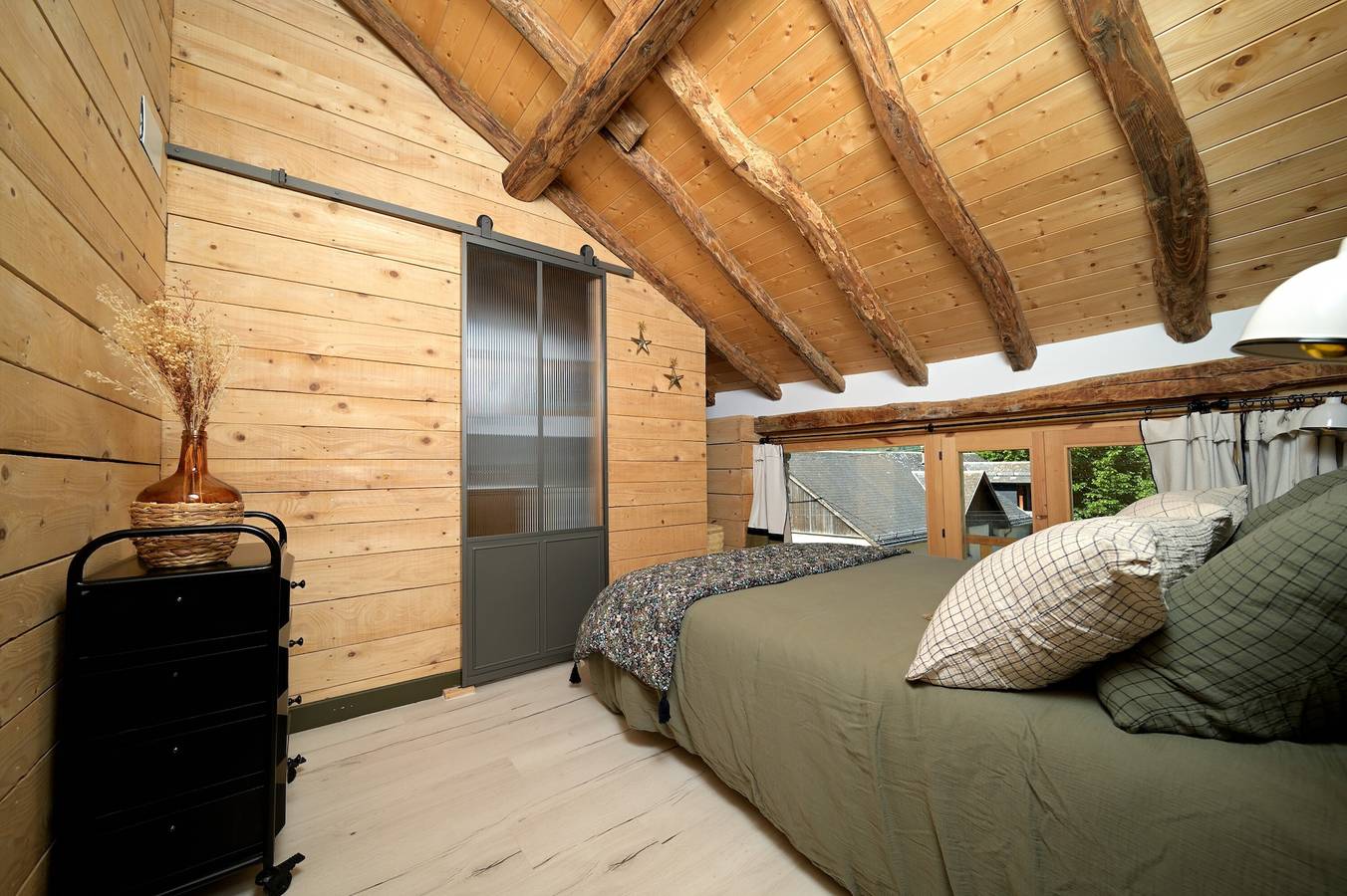 Chalet "Cabanelise" avec vue sur la montagne et terrasse privée in Luchon-Superbagnères, Montauban-de-Luchon
