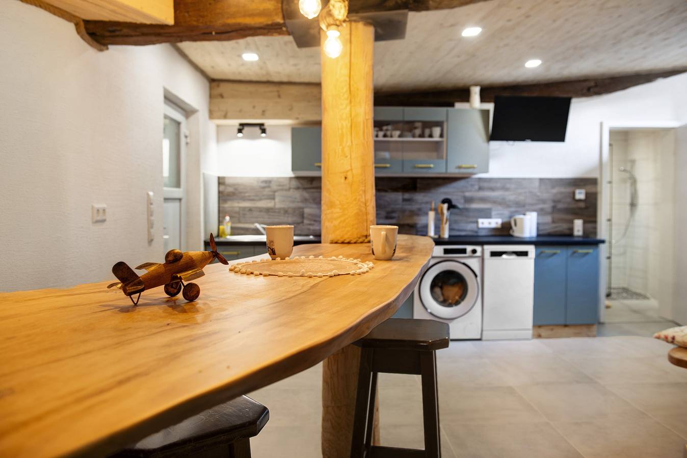 Ganze Wohnung, Ferienwohnung 'Carlo' mit Wi-Fi in Meßkirch, Region Bodensee-Oberschwaben