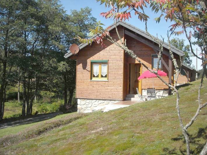 Location de vacances pour 4 personnes, avec vue et jardin à Saint-Genès-Champespe