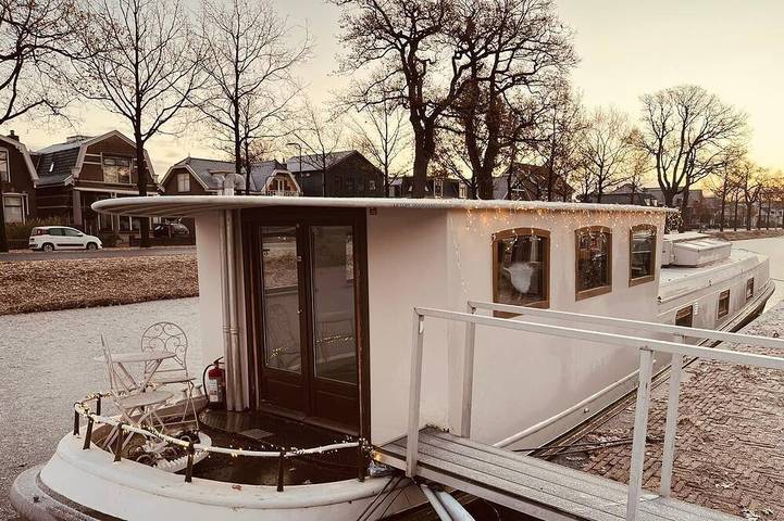 Péniche pour 2 personnes, avec Terrasse à Heerenveen