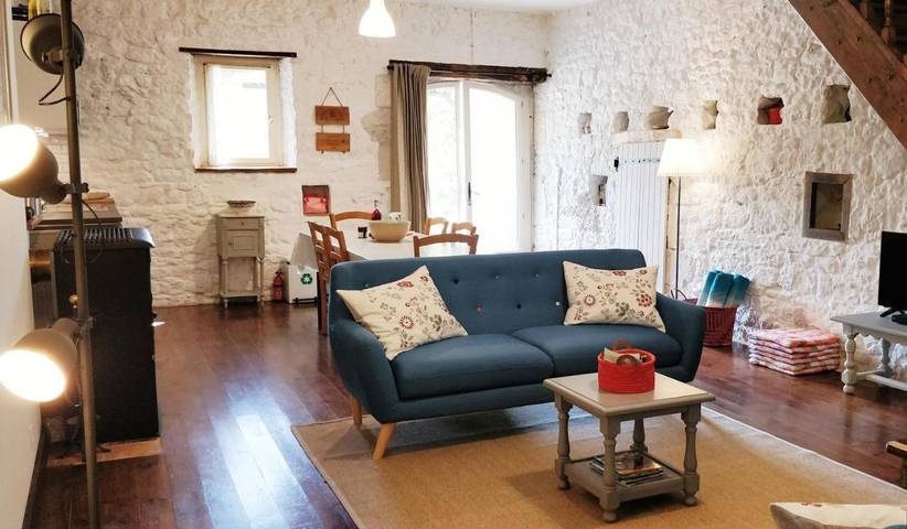 Location de vacances pour 4 personnes, avec piscine ainsi que jardin et vue à Fonroque - 3