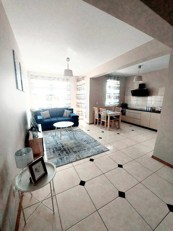 Apartament wakacyjny dla 6 osób, z balkon w Nowy Dwór Mazowiecki