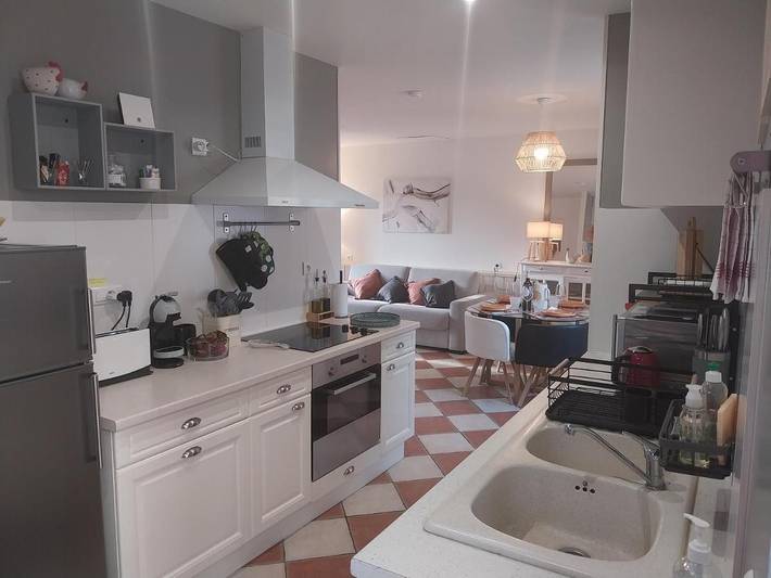 Location de vacances pour 4 personnes, avec piscine ainsi que vue et jardin à Singleyrac - 4