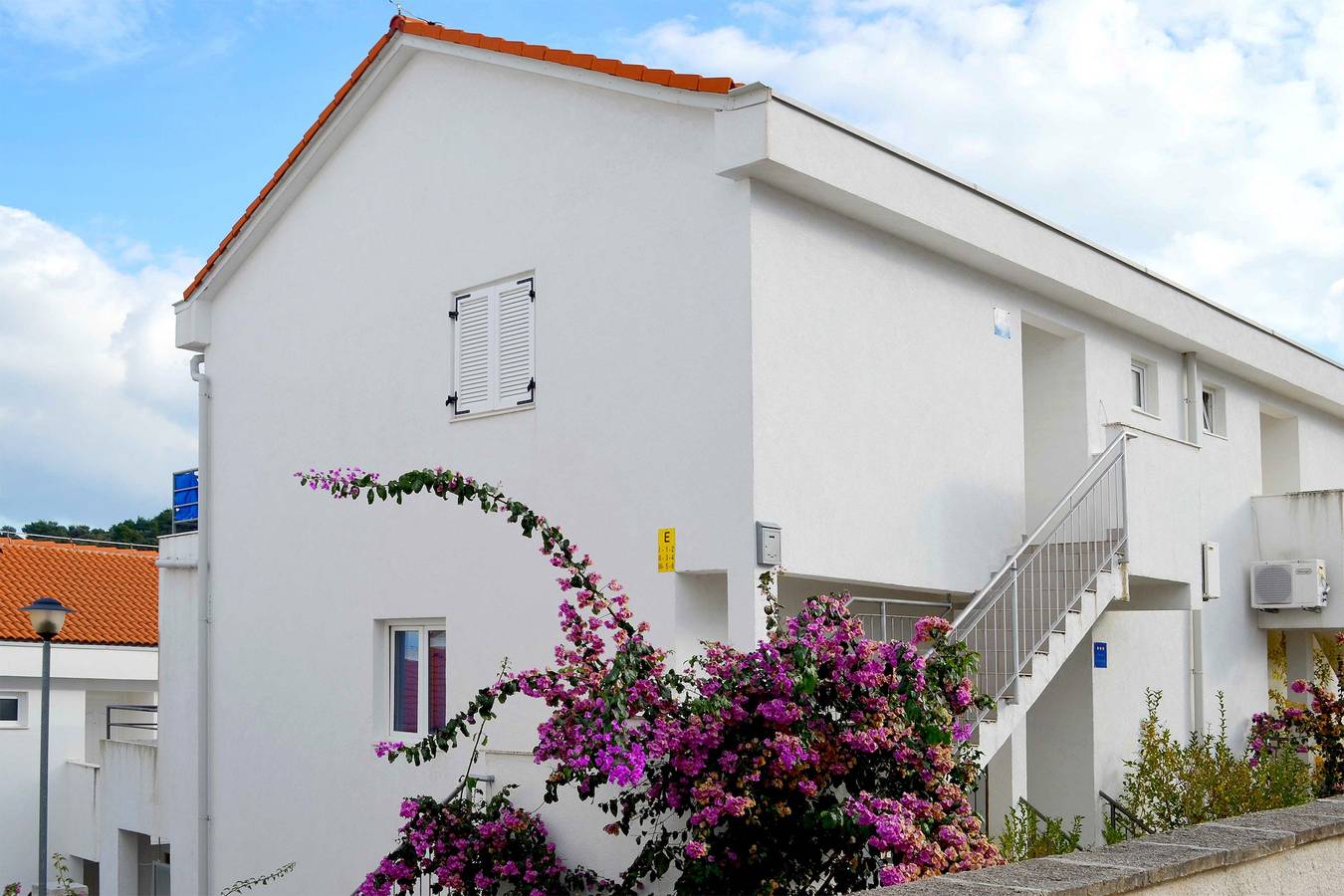 Ganze Wohnung, 2-Zimmer-Ferienwohnung mit Terrasse und Meerblick Necujam, Solta A-5178-a in Necujam, Solta