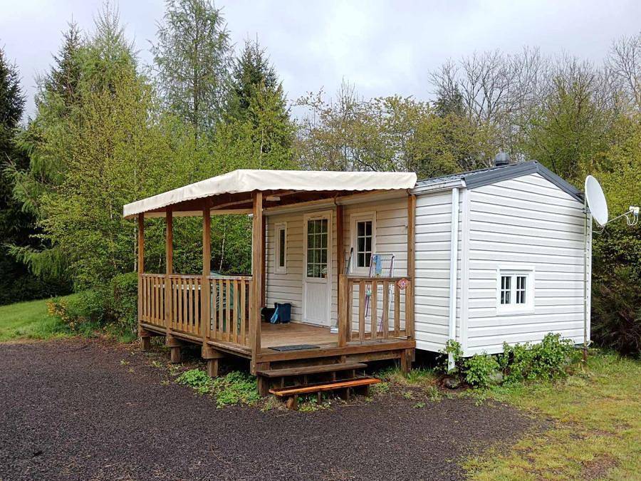 Camping La Vallée - Mobilhome 3 personnes - Cosmos in Perpezat, Parc naturel régional des Volcans d'Auvergne