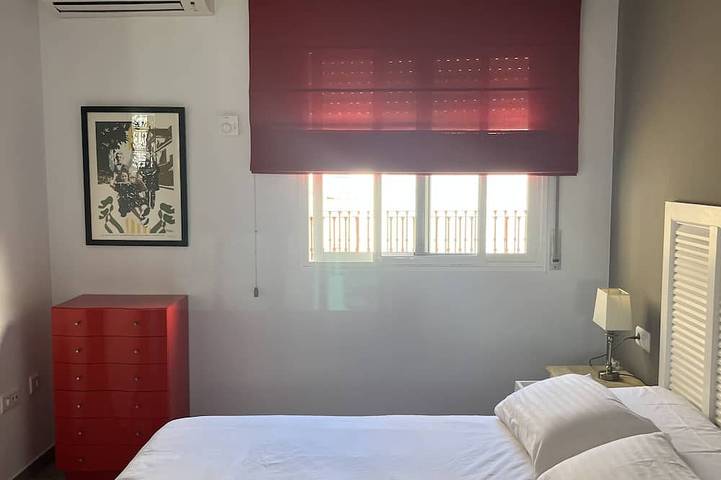Entire apartment, Stunning penthouse apartment near the ocean with a view. Parking and Terrace in Torre del Mar, Vélez-Málaga