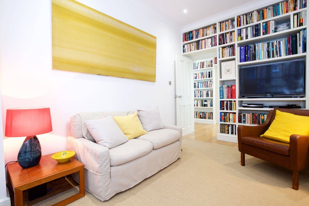 Entire apartment, Unique flat steps from Battersea Park in Wandsworth, London