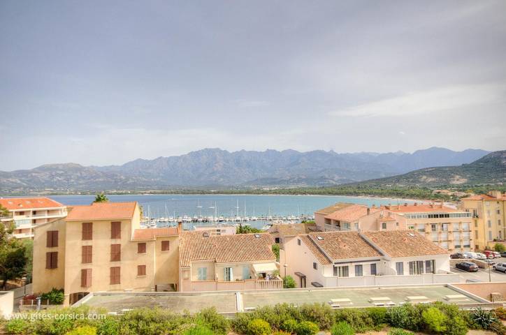 Gîte pour 2 personnes, avec Terrasse et Vue
