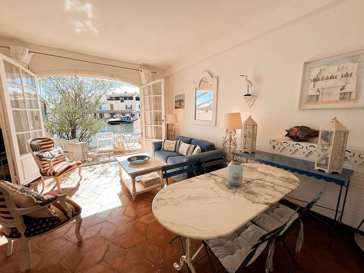 Location de vacances pour 6 personnes, avec balcon dans Port Grimaud - 2
