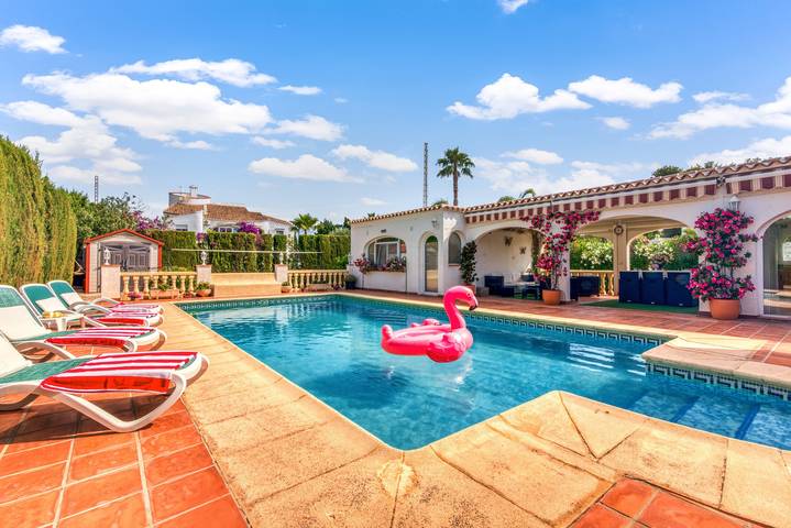 Villa per 6 persone, con Balcone e Giardino
