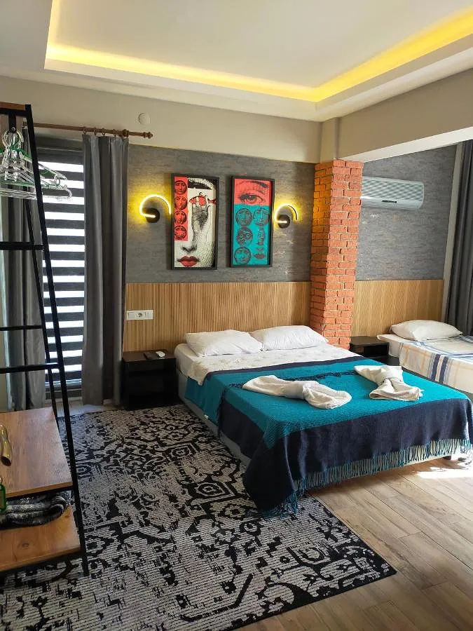 Aparthotel para 2 personas, con piscina y vistas además de jardín y terraza - 1