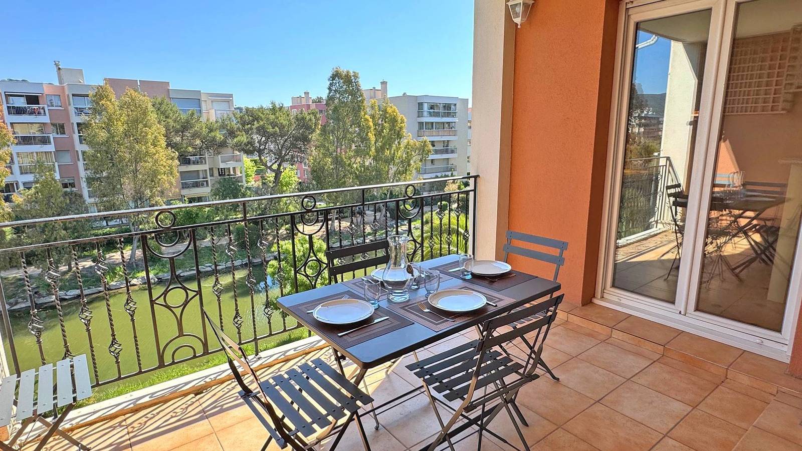 Ganze Ferienwohnung, Apartment für 6 Personen - Schwimmbad - Klimaanlage - Wifi - Sainte Maxime in Sainte-Maxime, Draguignan Region