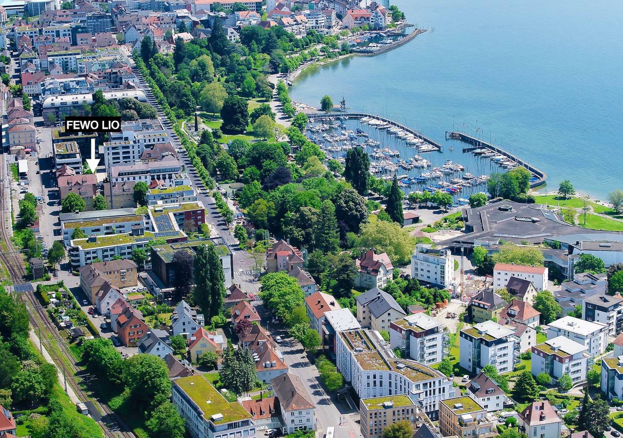 Ganze Wohnung, Moderne Ferienwohnung Lio - See und Zentrum mit Wlan in Friedrichshafen, Region Bodensee-Oberschwaben